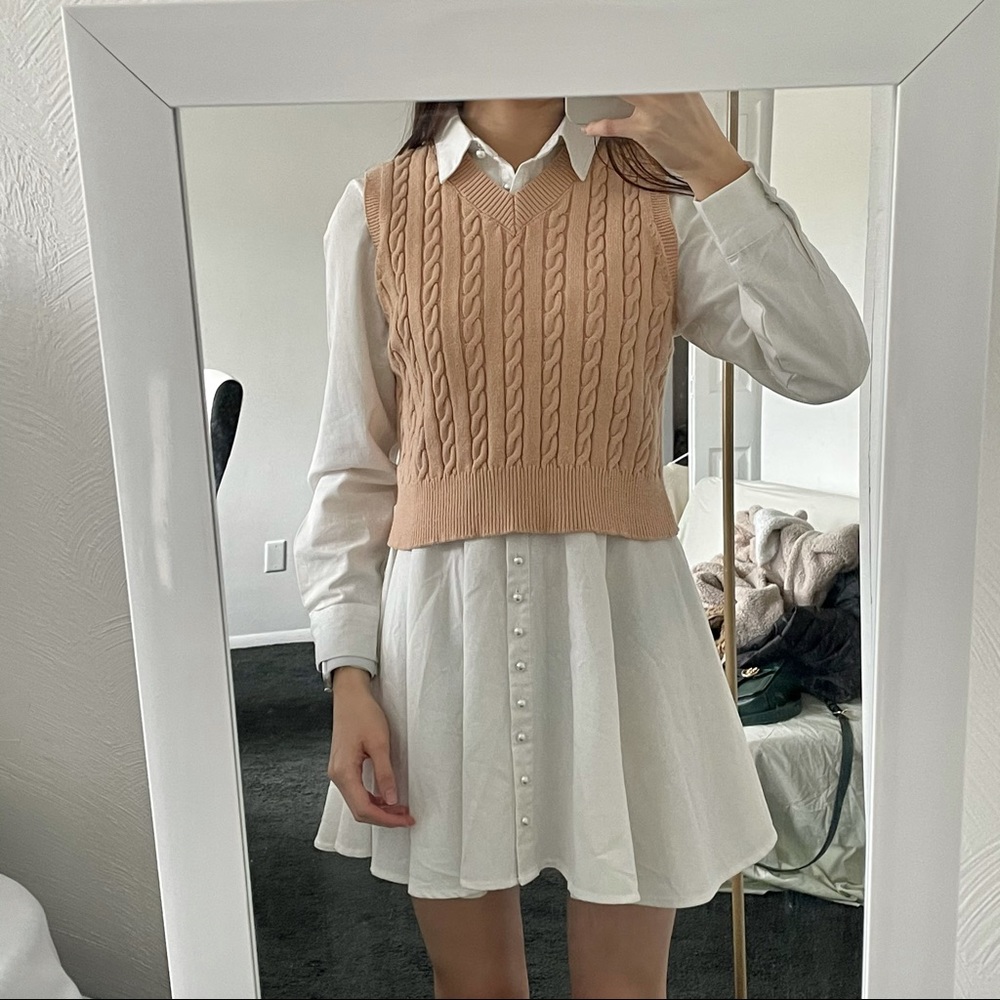 V-neck vest sweater NWOT